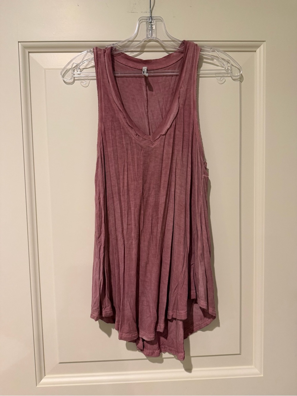 Z Supply Dusty Rose V Neck Swing Tank Top Size Small

Description: